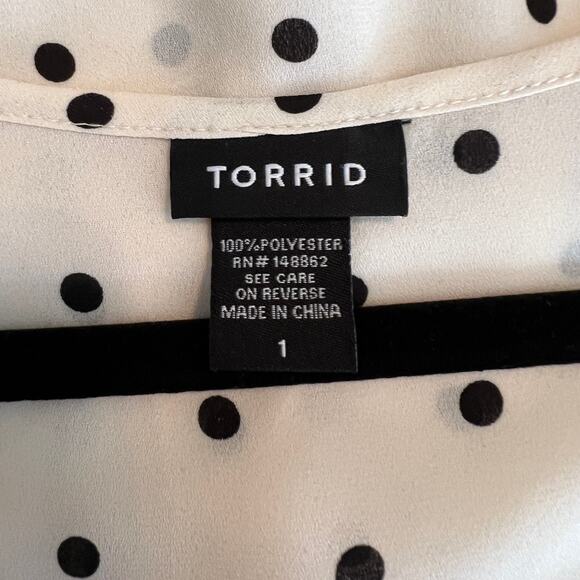 Torrid Ivory Polka Dot Georgette Blouse Size 1 - Picture 6 of 6
